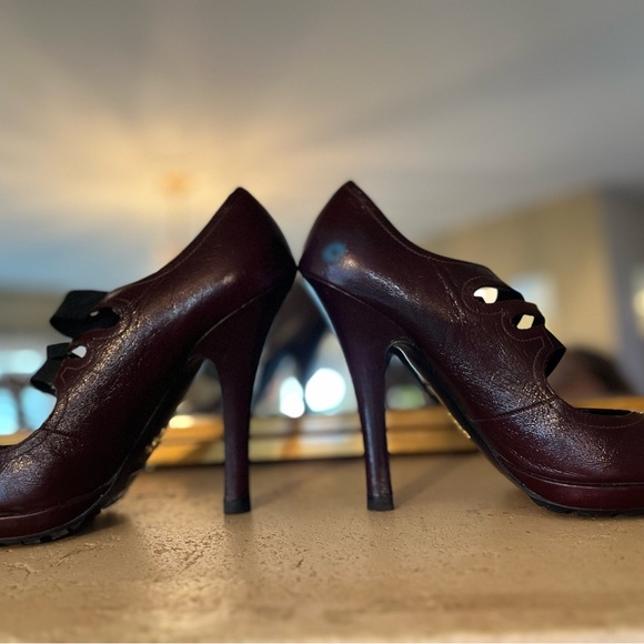 Prada authentic leather pumps - Picture 6 of 14